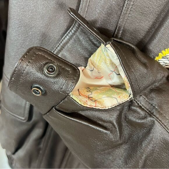 North American Hunting Club Life Members Brown Leather Bomber Jacket - Picture 10 of 13